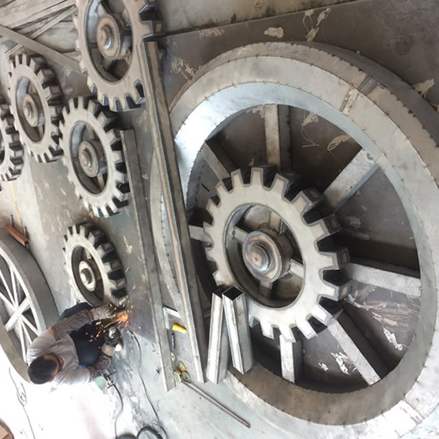 景区复古不锈钢喷雾雕塑